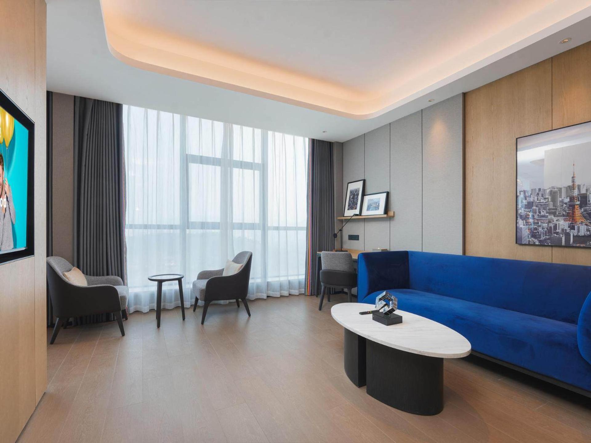 Park Inn By Radisson Nanchong Yilong Star City Plaza Exterior foto